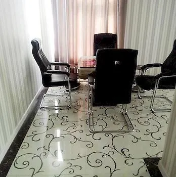 Luoyang Aviation Business Hotel 3*, לואיאנג